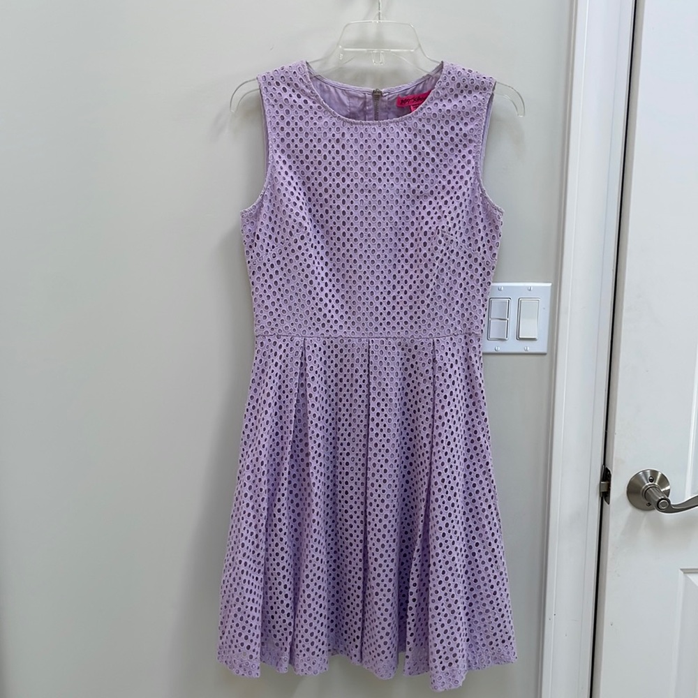 BETSEY Johnson Purple Lilac Back Cutout Eyelet Sleeveless Knee Length Dress Sz 4